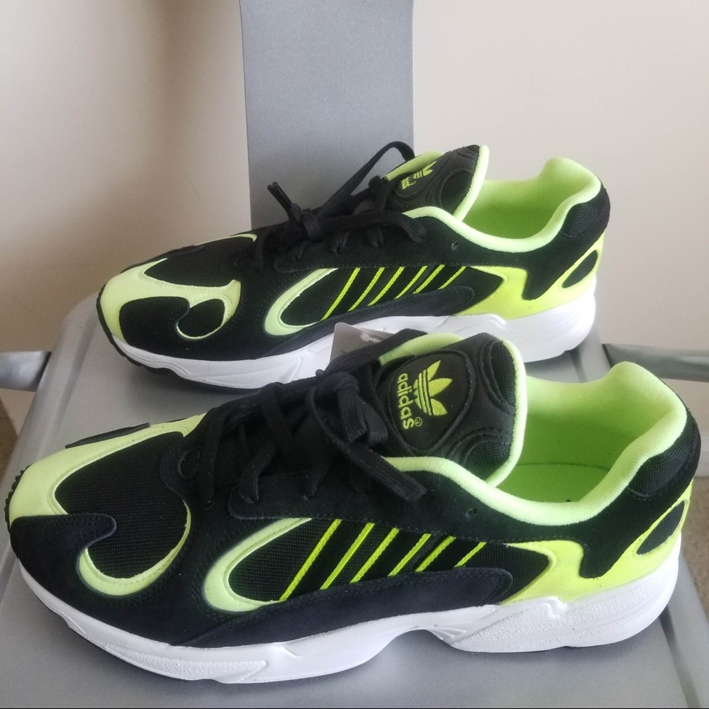 Adidas Yung-1 Originals Black HiRes Yellow Size 12
